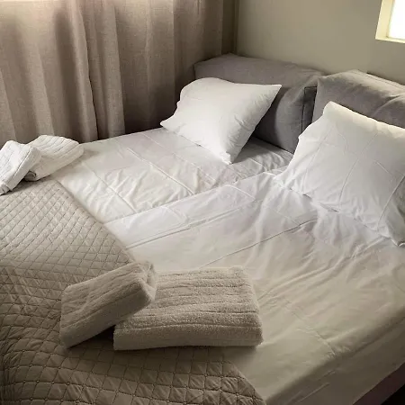 Ideal Apartment *